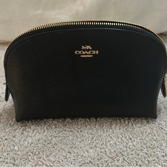 COACH Crossgrain Cosmetic Case 17 black leather. - Picture 1 of 4